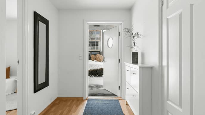 First Impressions Matter: Styling the Perfect Entryway